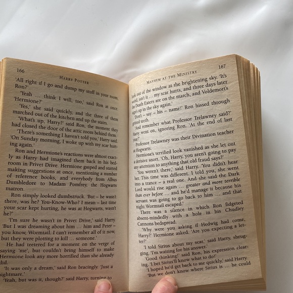 Harry Potter and the Goblet of Fire, paperback - Picture 8 of 10